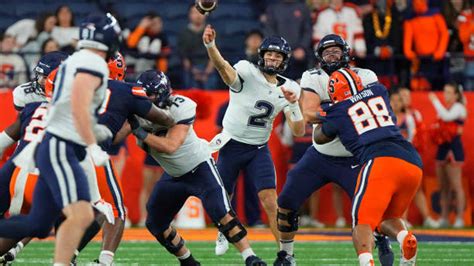 uconn vs umass football prediction.